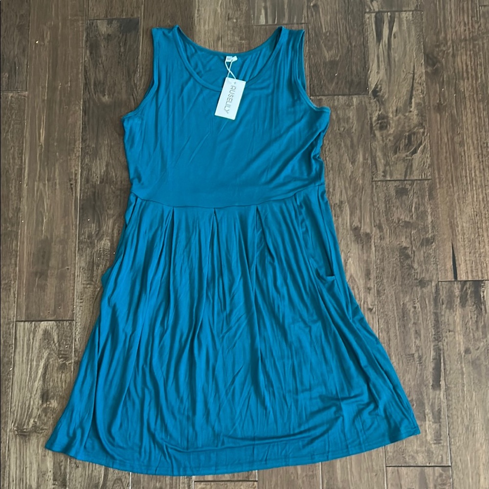 Blue Pleated Sleeveless Midi Dress